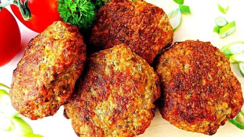 Chicken cutlets - a hearty dish option on the chicken day menu of the 6 petals diet